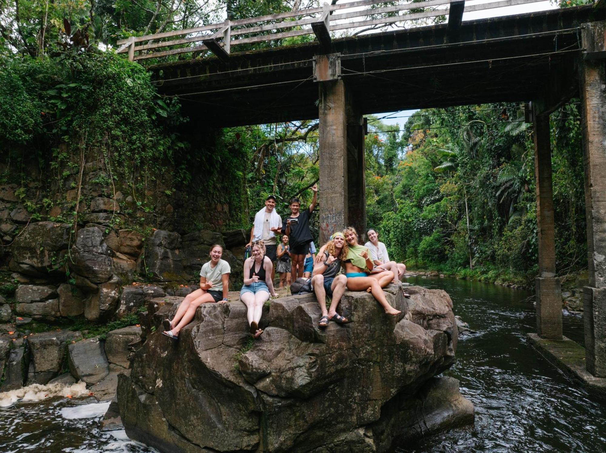Howzit Hostels Hawaii Hilo Exterior photo