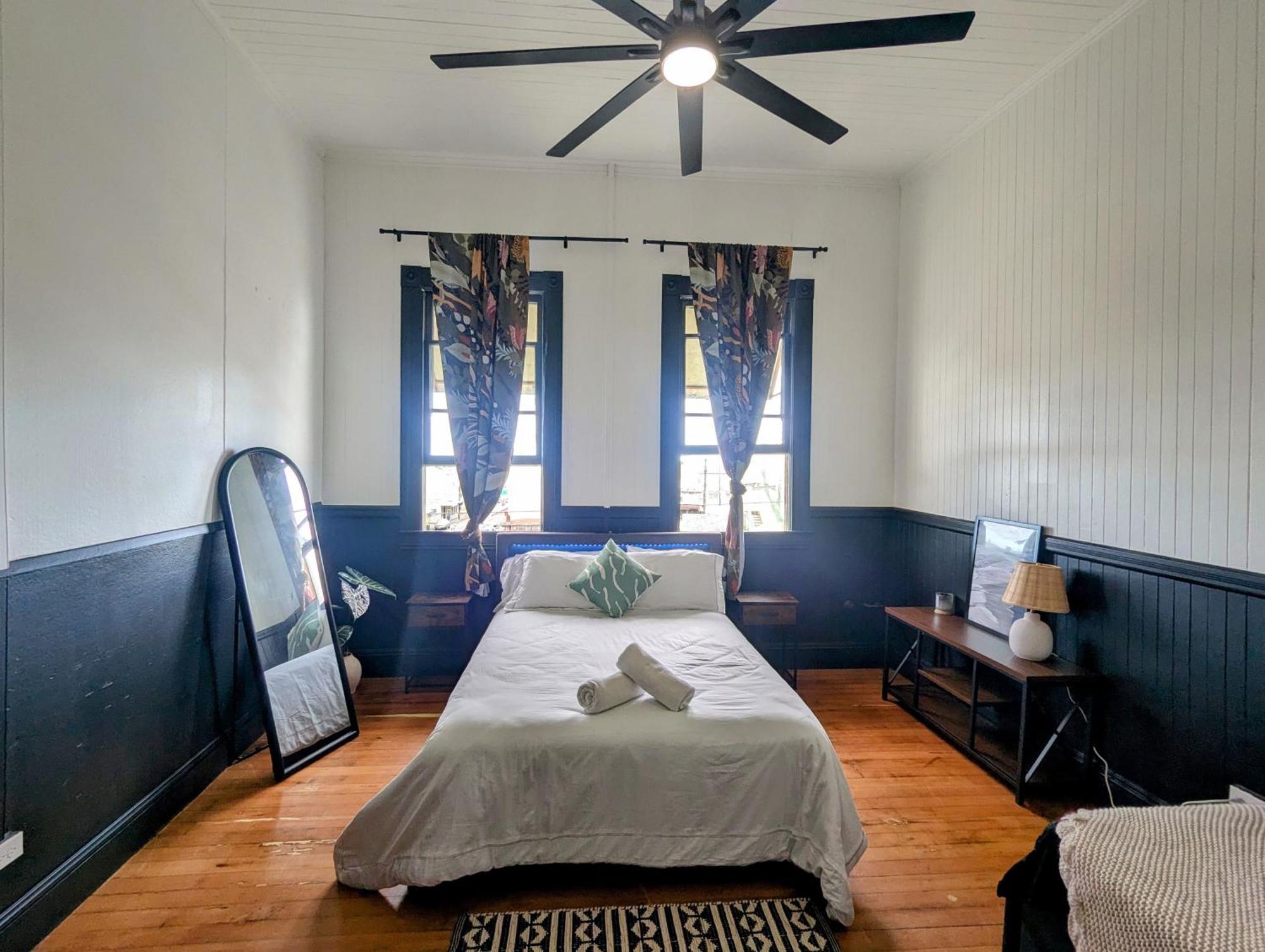 Howzit Hostels Hawaii Hilo Exterior photo